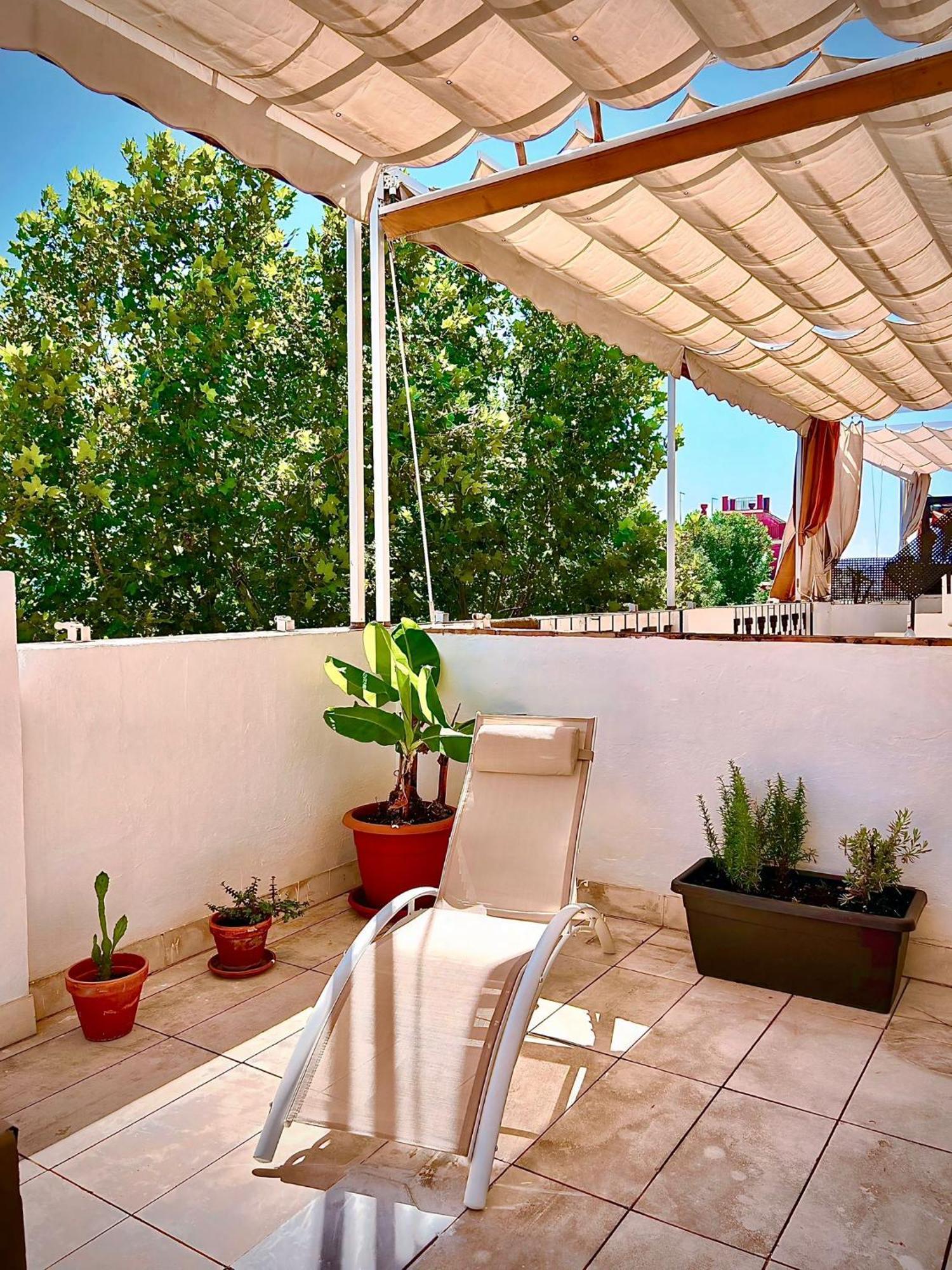 Charming 2 Bedroom Boutique Triplex Apartment With Private Terrace At Seville City Center By Ocityzen Exterior foto